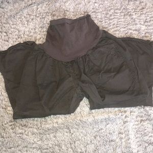 Gray cargo maternity capris